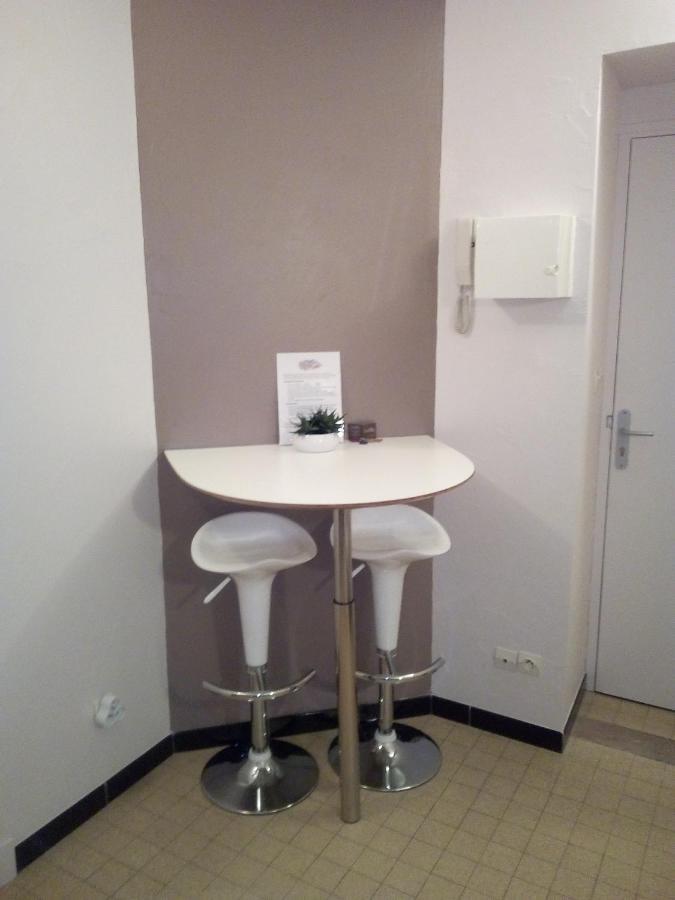 Studio 2 pers en vieille ville parking gratuit - by La Source d'OrFée Boulogne-sur-Mer Chambre photo